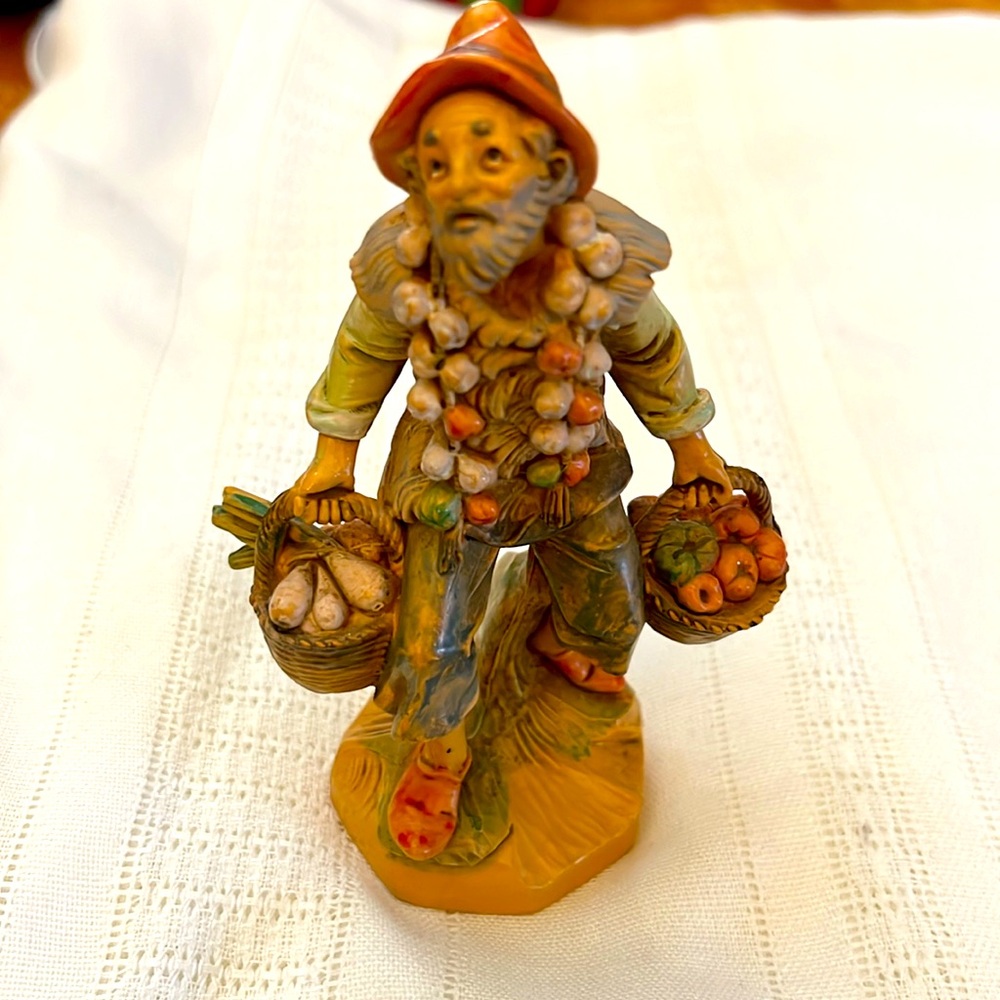 Nathan Italy villager figurine